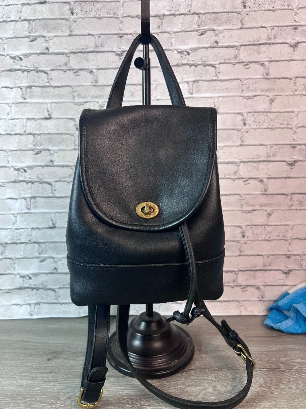 Vintage OLD COACH Backpack Bag Leather Turn Lock Black 9960